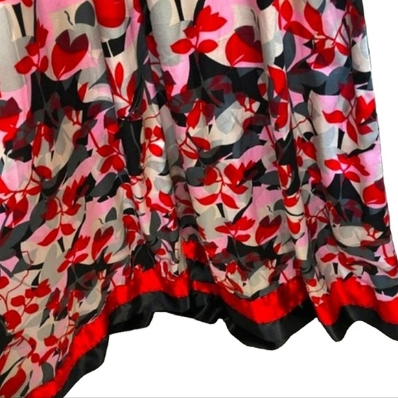 Satiny maxi dress red woman's size 6-8 Red, grey & black - Picture 5 of 12